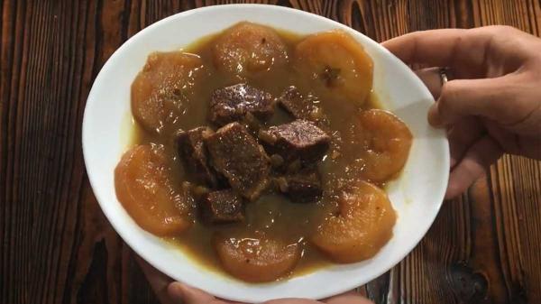 طرز تهیه خورش سیب گلاب خوشمزه و مرحله به مرحله